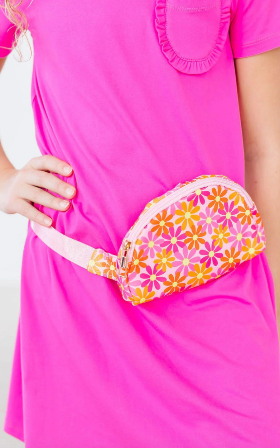 Retro Daisies Belt Bag