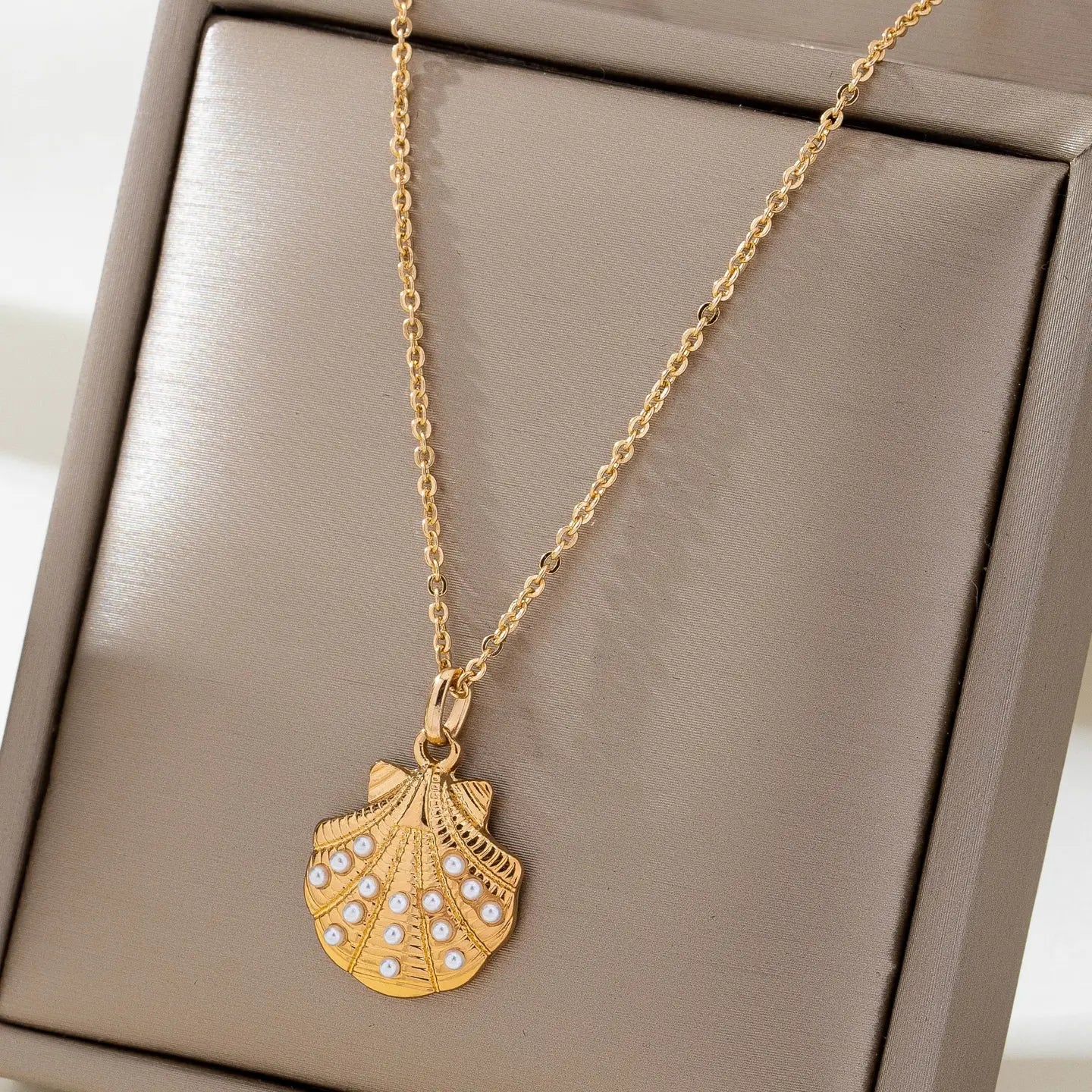 Pearla Pendant